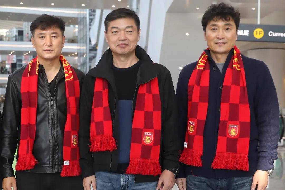 韩国劲旅誓夺冠军，英雄气概世间传颂