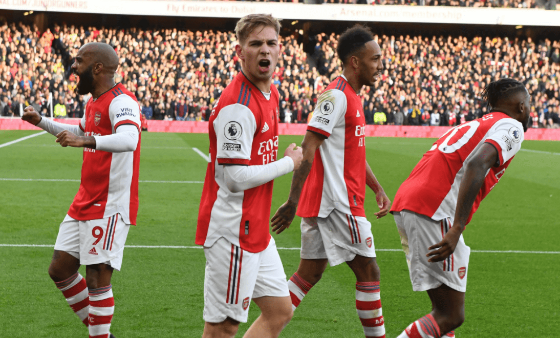 开云APP-墨西哥射手洛萨诺卡代表阿森纳队攻入绝杀一球取胜曼联队