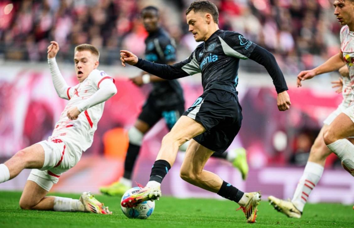 包含RB莱比锡备战对阵不来梅的比赛，士气高涨的词条