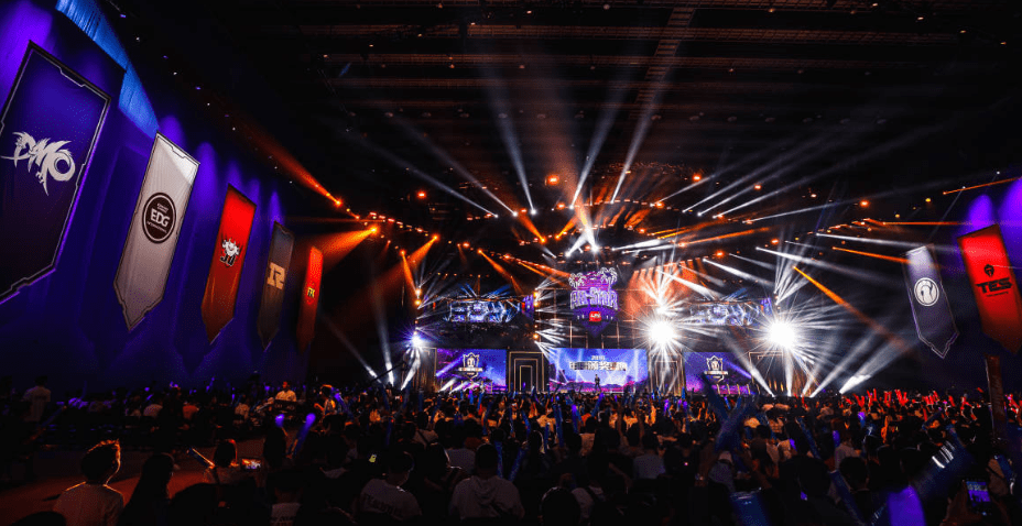 开云体育下载-G2横扫IG，ShowMaker极限生还后反打鏖战多局四强赛，点燃全场激情的简单介绍