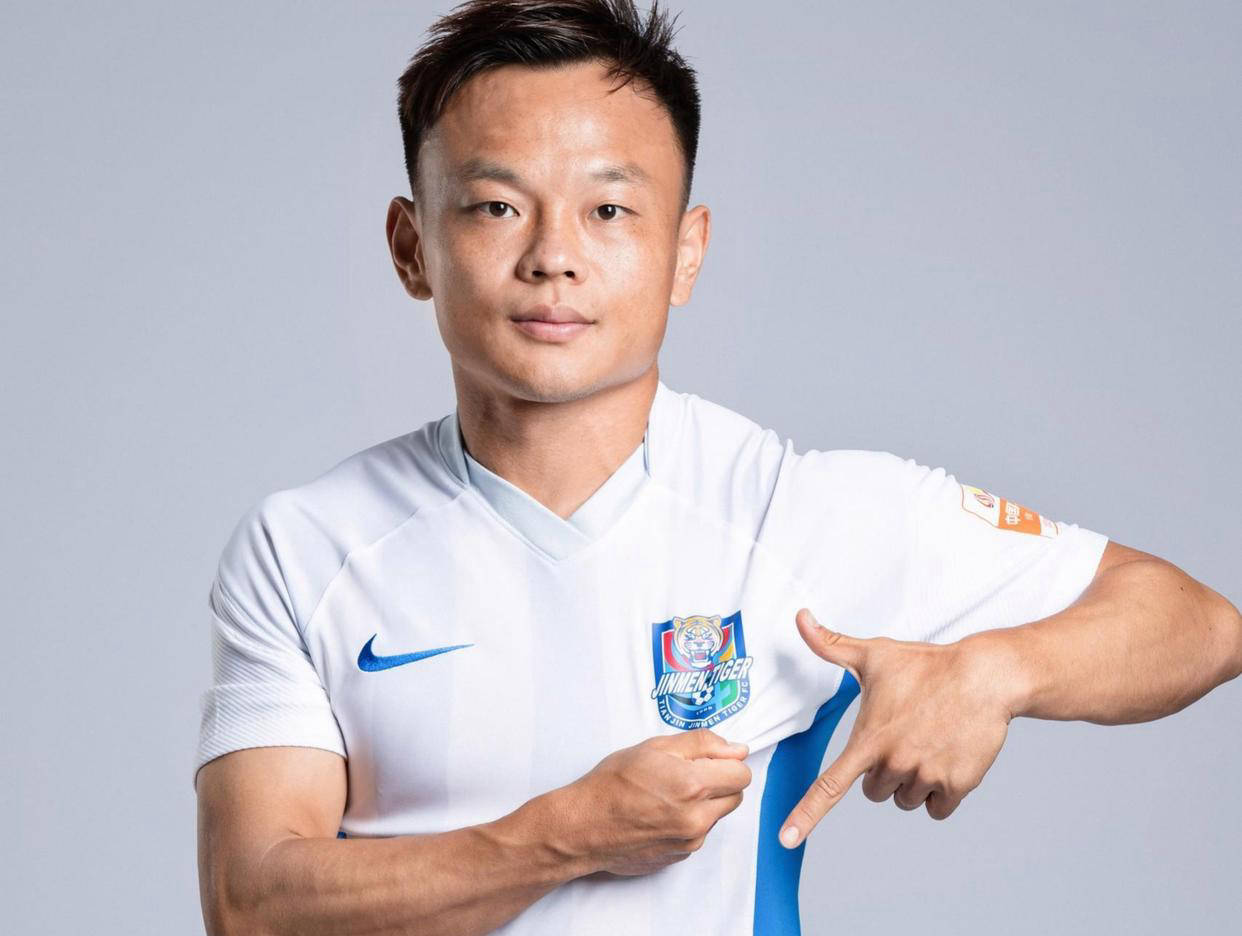 开云体育app-球员技术大显神通，引发球迷热切期待