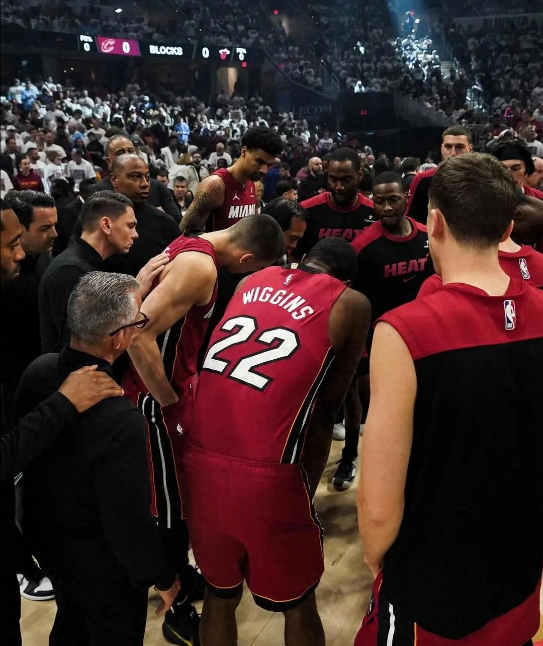 开云平台-公牛队季后赛首轮遭遇挑战，球员努力备战