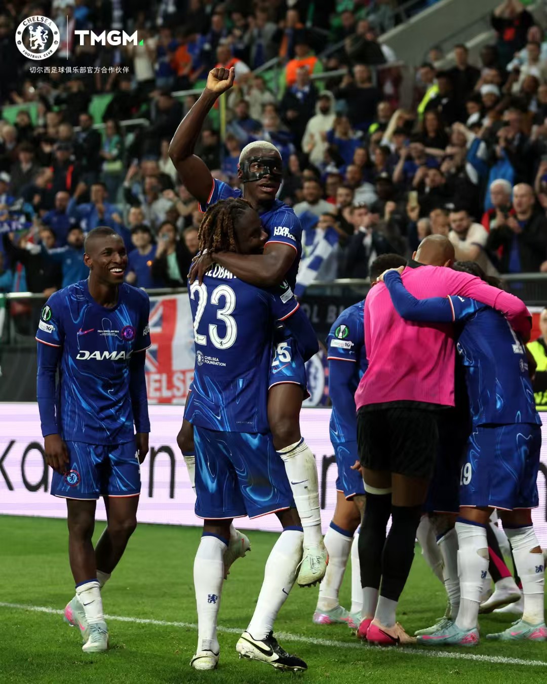 切尔西主场胜利哈德斯菲尔德，继续紧追领头羊