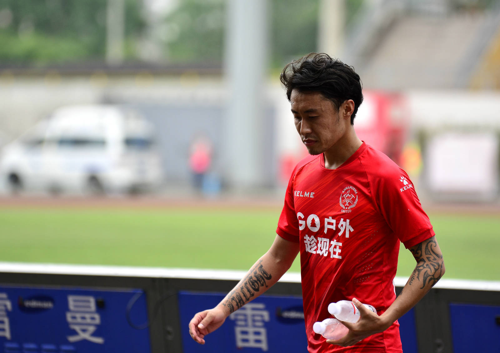 开云体育在线-四川队主场告负，未能守住榜首地位