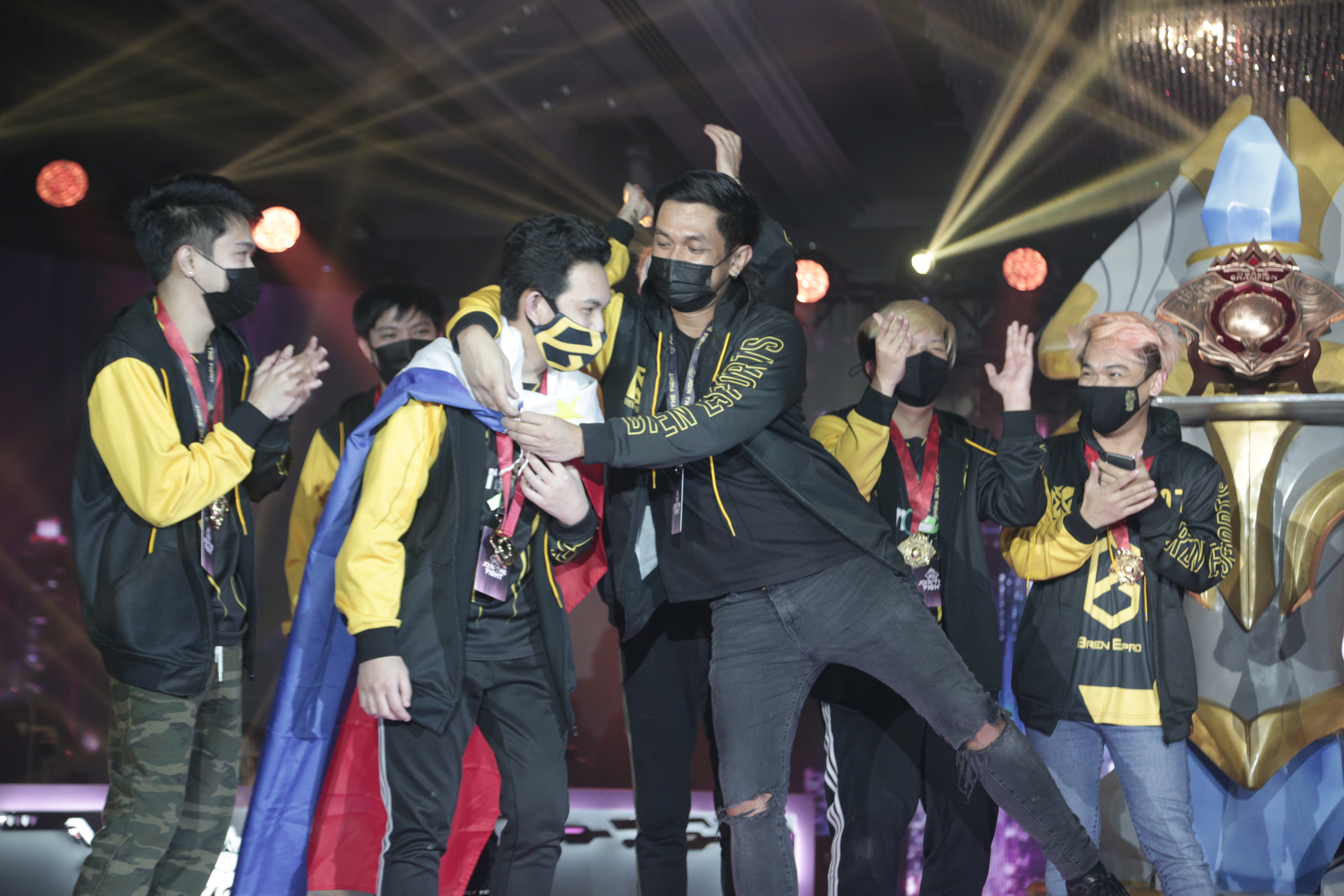 开云体育官网-竞技场上的激情对决让人热血沸腾！