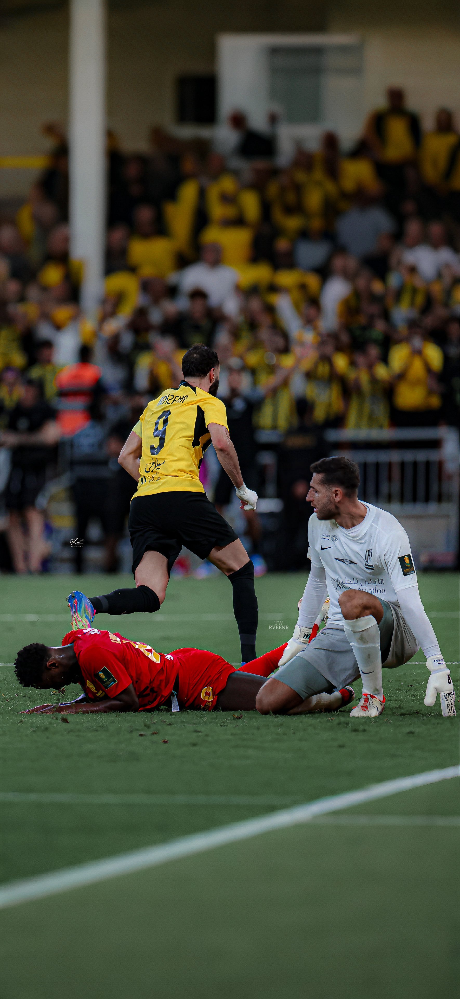 本周末足球联赛再次掀起热潮