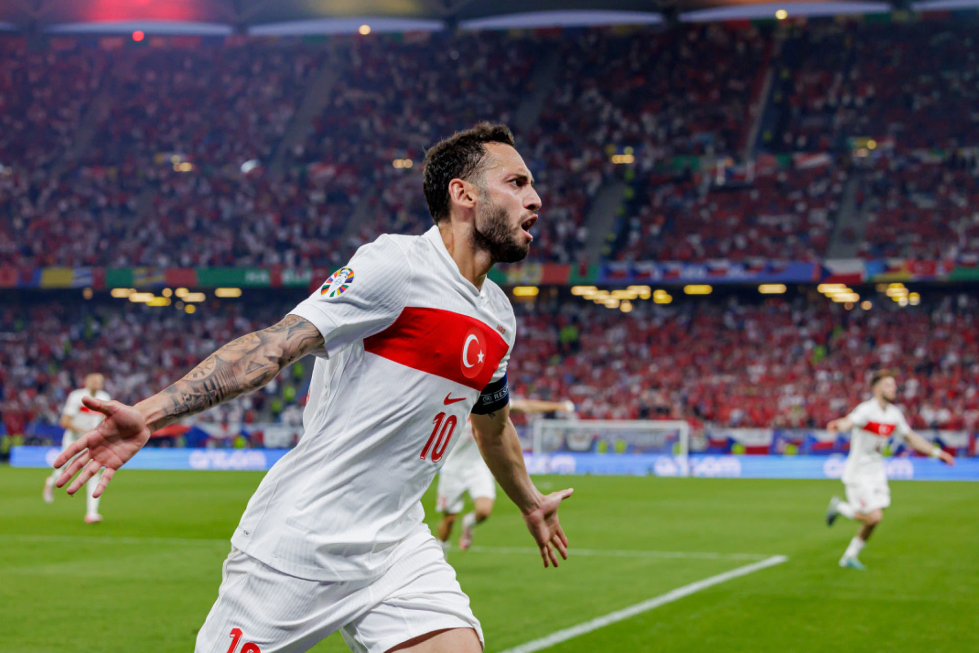 土耳其翻盘马赛，萨内高光表现的简单介绍