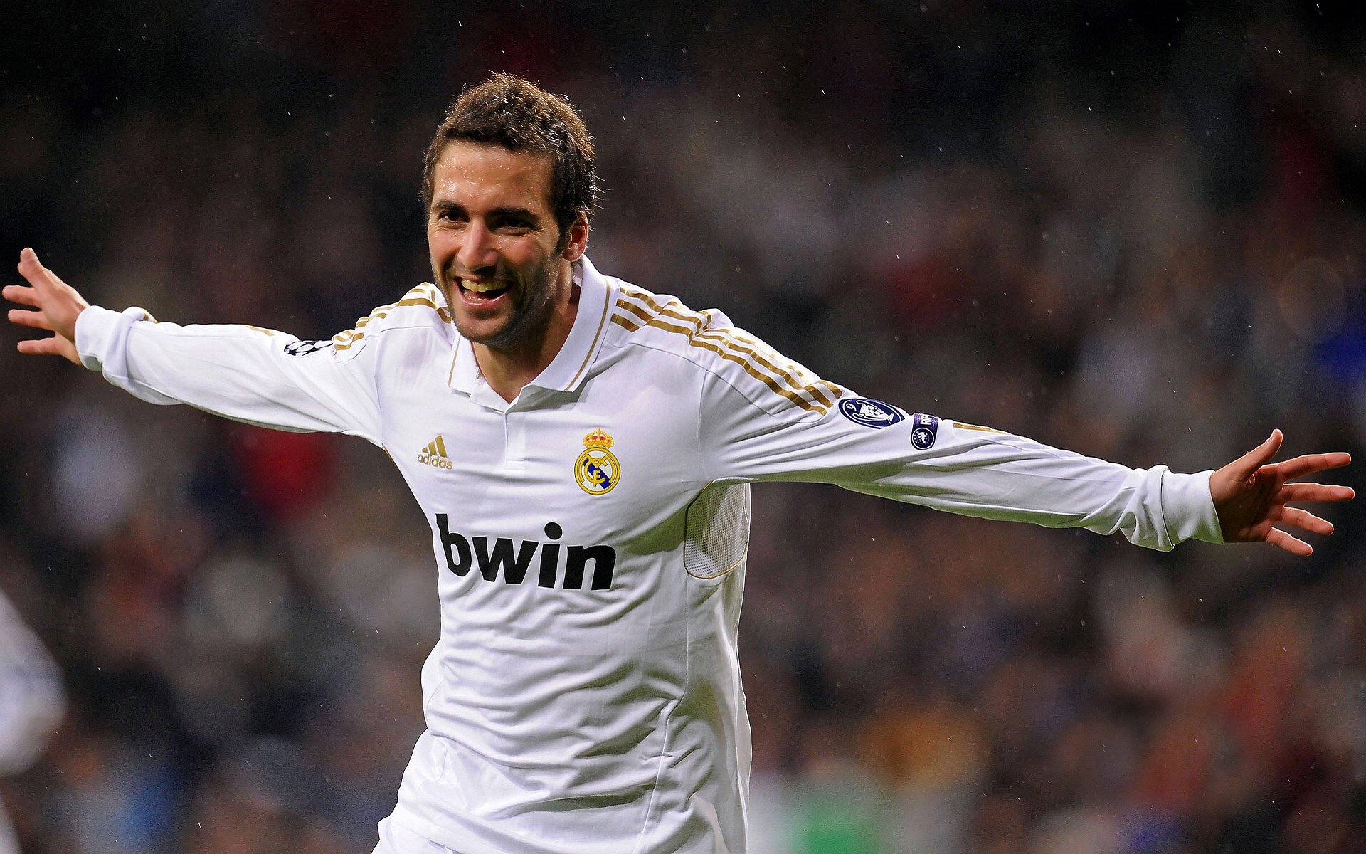 开云下载-古典对阵现代，当牙买加战法在英伦向莱比锡红牛致敬，并由库尔图瓦完成加冕