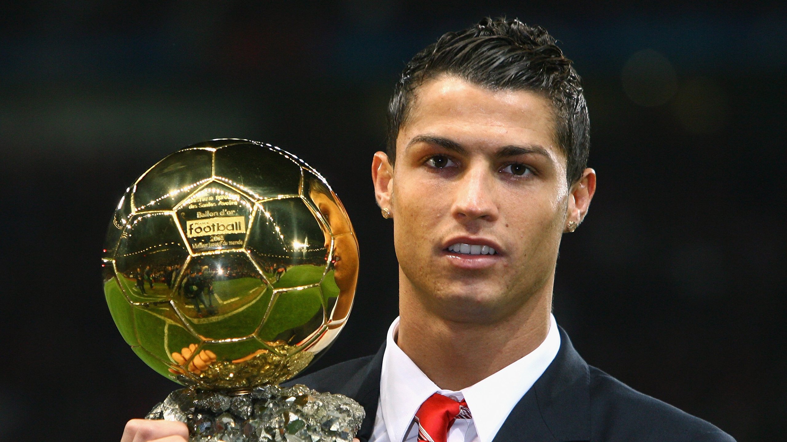 开云APP-剑气如虹夜归人，班凯罗绝杀书丹青